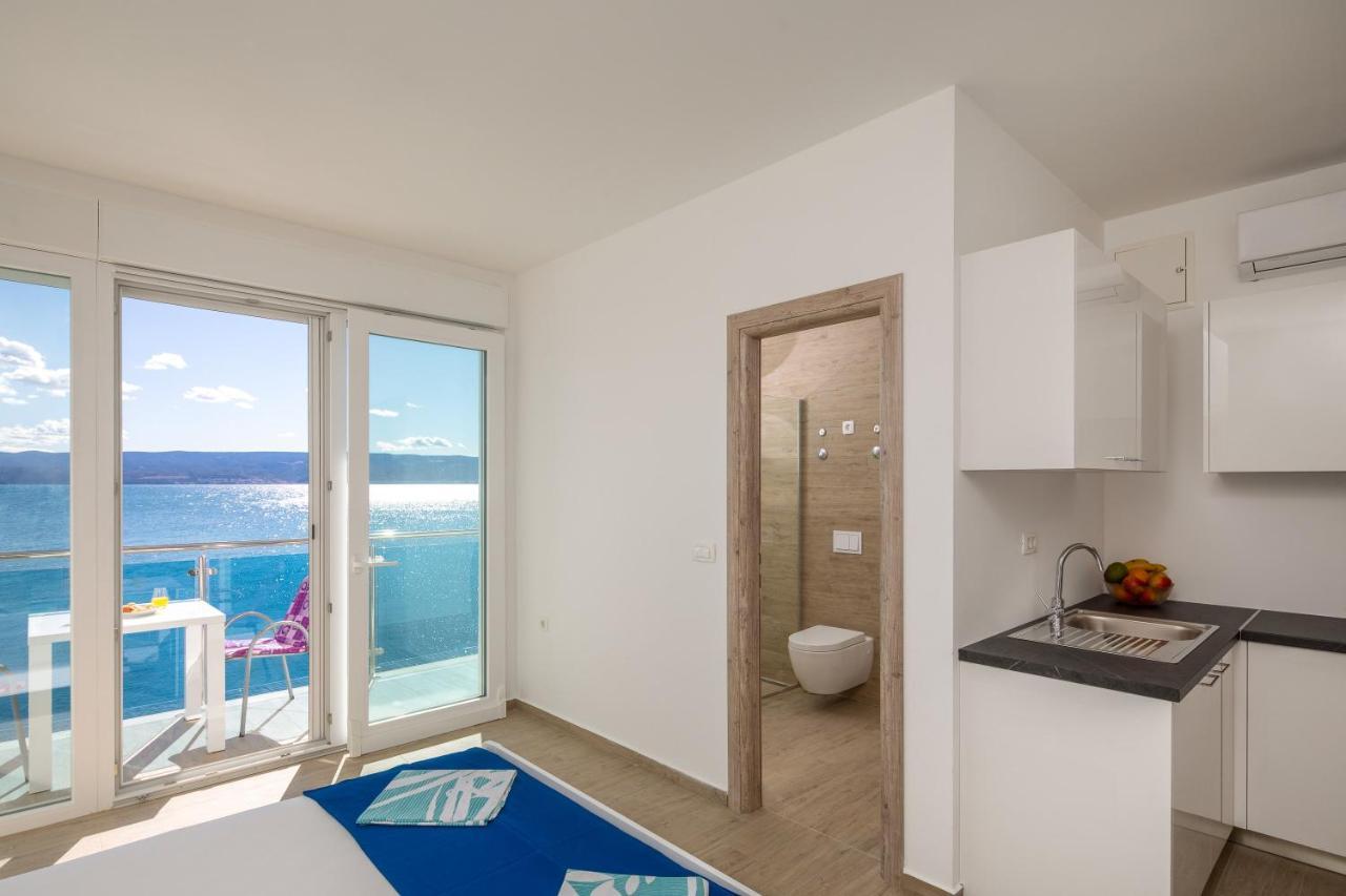 Apartament Absolute Beach Holidays Dugi Rat Zewnętrze zdjęcie