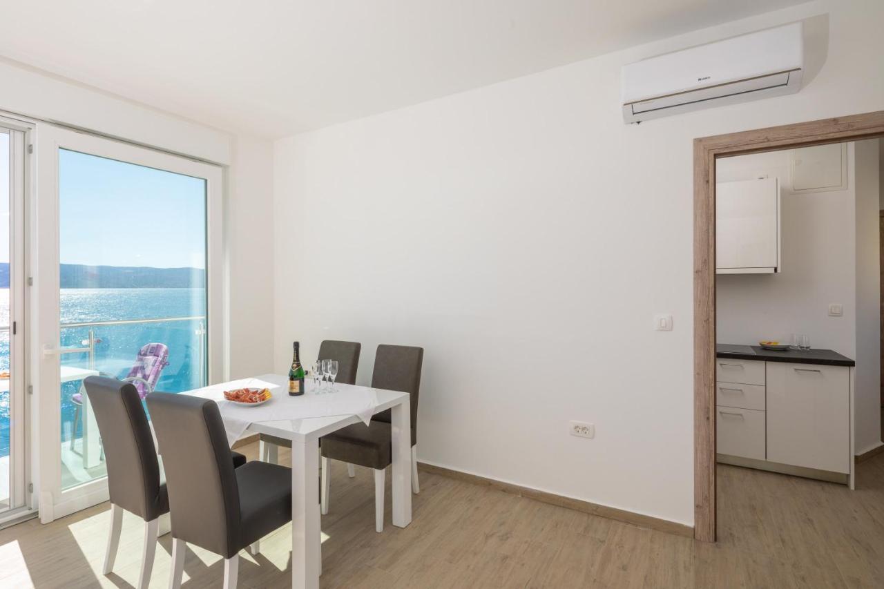 Apartament Absolute Beach Holidays Dugi Rat Zewnętrze zdjęcie