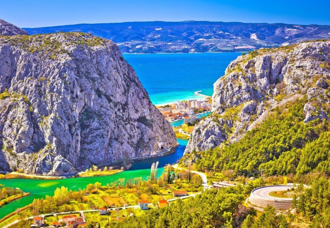 Apartament Absolute Beach Holidays Dugi Rat Zewnętrze zdjęcie
